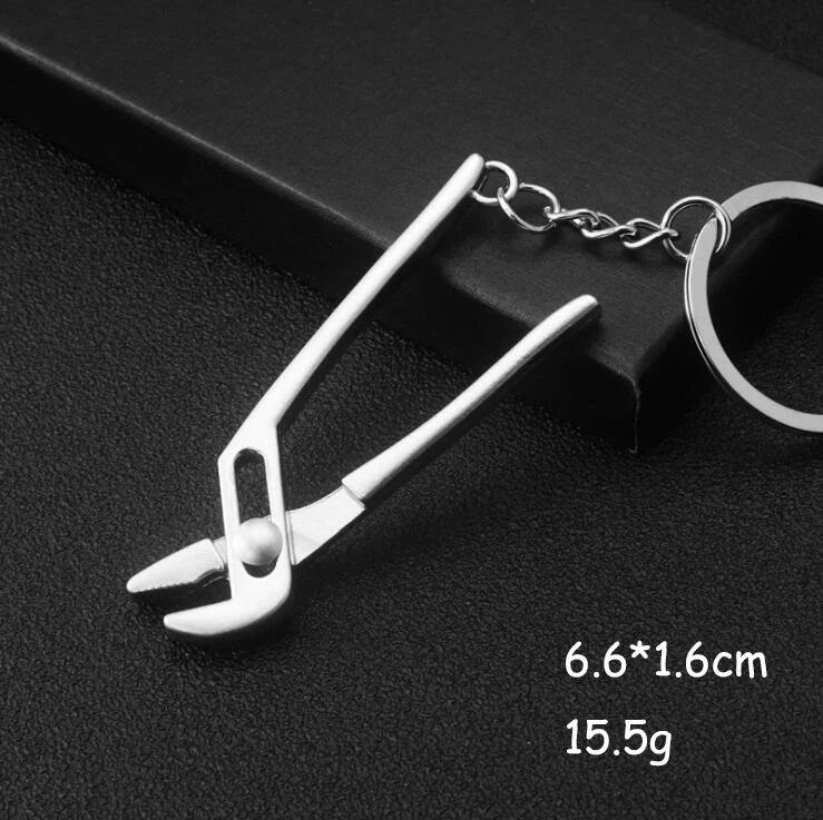 Multi Tool Keychain, Mini Utility Tool for Car Keys and Bags