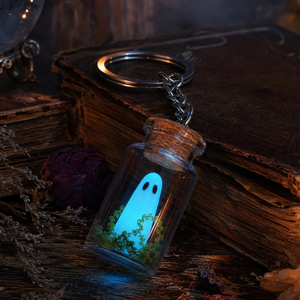 Glow Ghost Keychain – Luminous Halloween Ghost Keyring