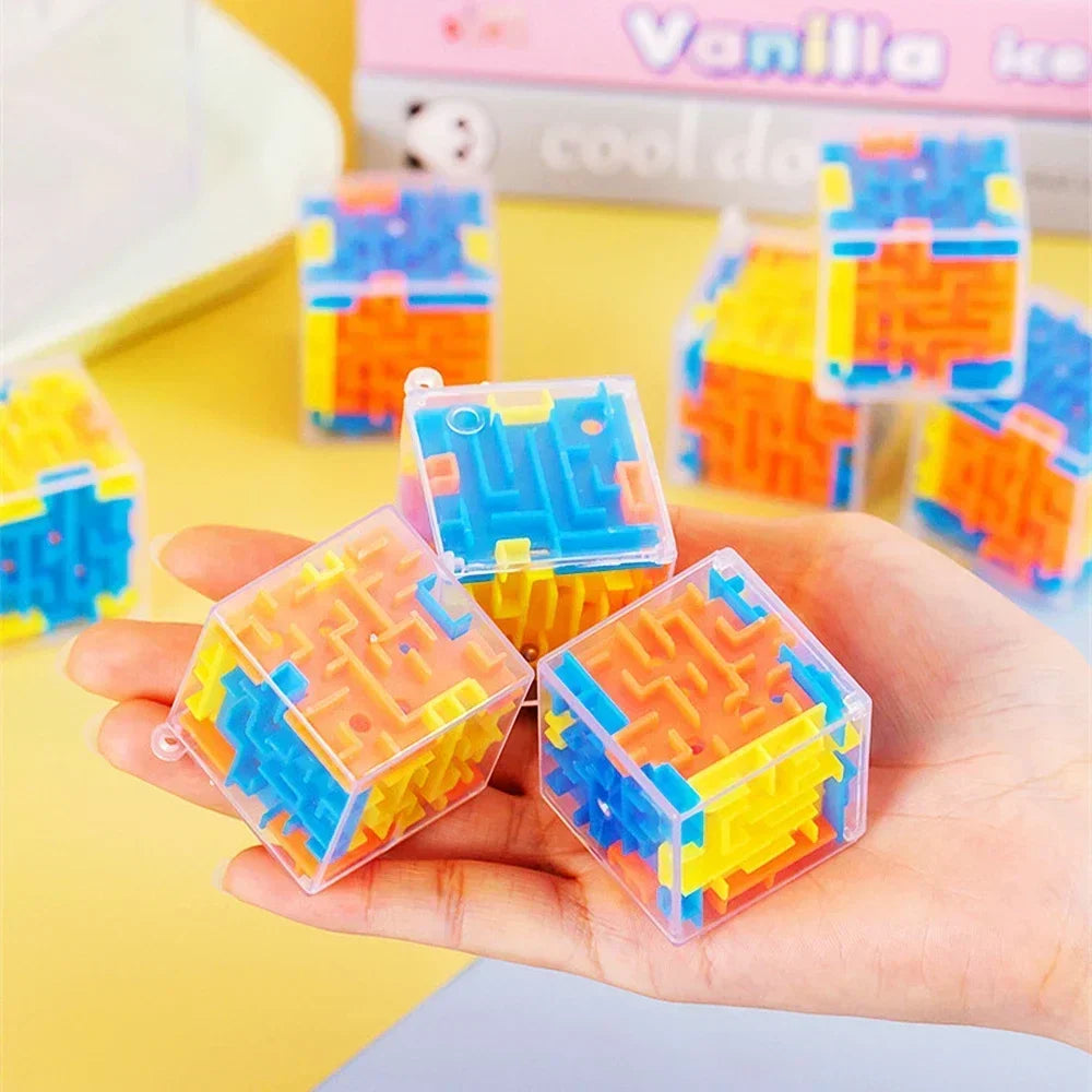 3D Maze Puzzle – Transparent Rolling Ball Cube Brain Teaser