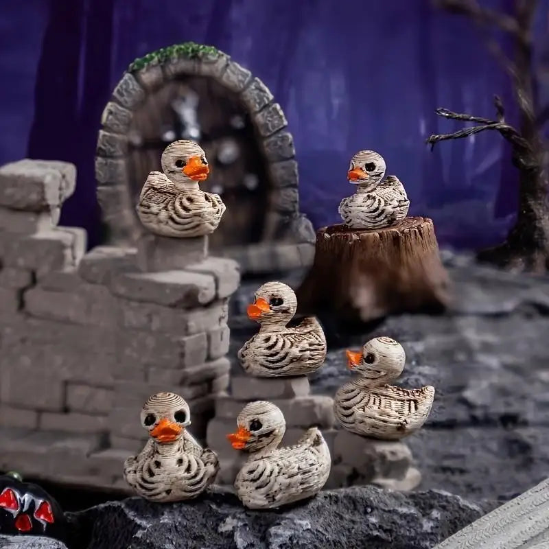 Gothic Skull Duck Figurines, 20-Pack Mini Halloween Decor