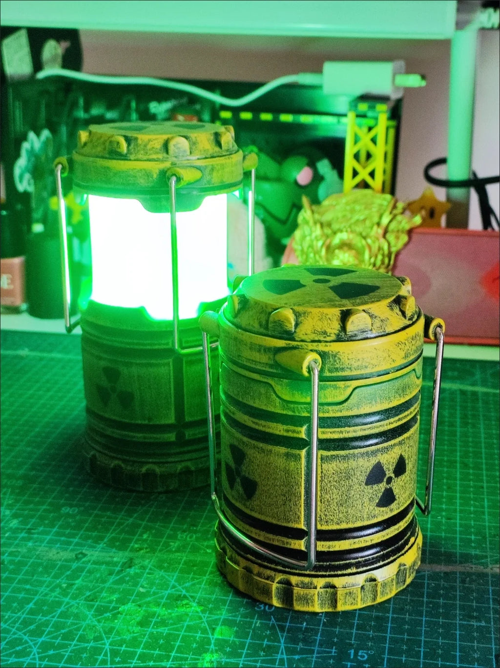 Nuclear Reactor Lantern, Mini Novelty Night Lamp for Halloween Decor