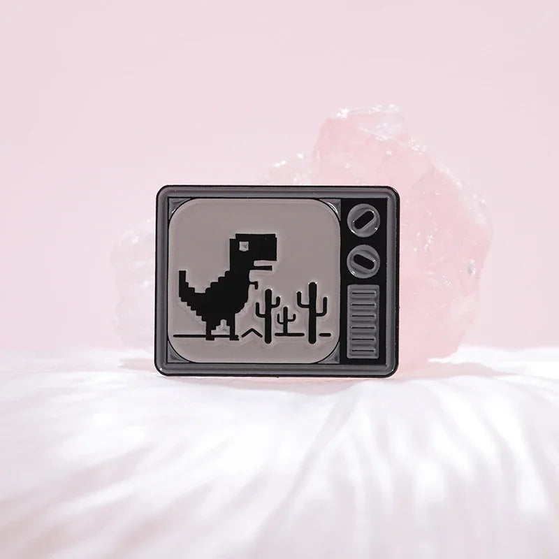 Retro TV Collected Enamel Pins Custom Horror Anime Movie Metal Brooch Lapel Badge Clothes Backpack Halloween Punk Jewelry Gift