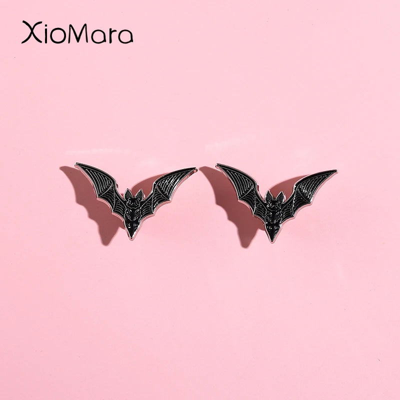 Gothic Bat Enamel Pin – Vintage Halloween Lapel Brooch