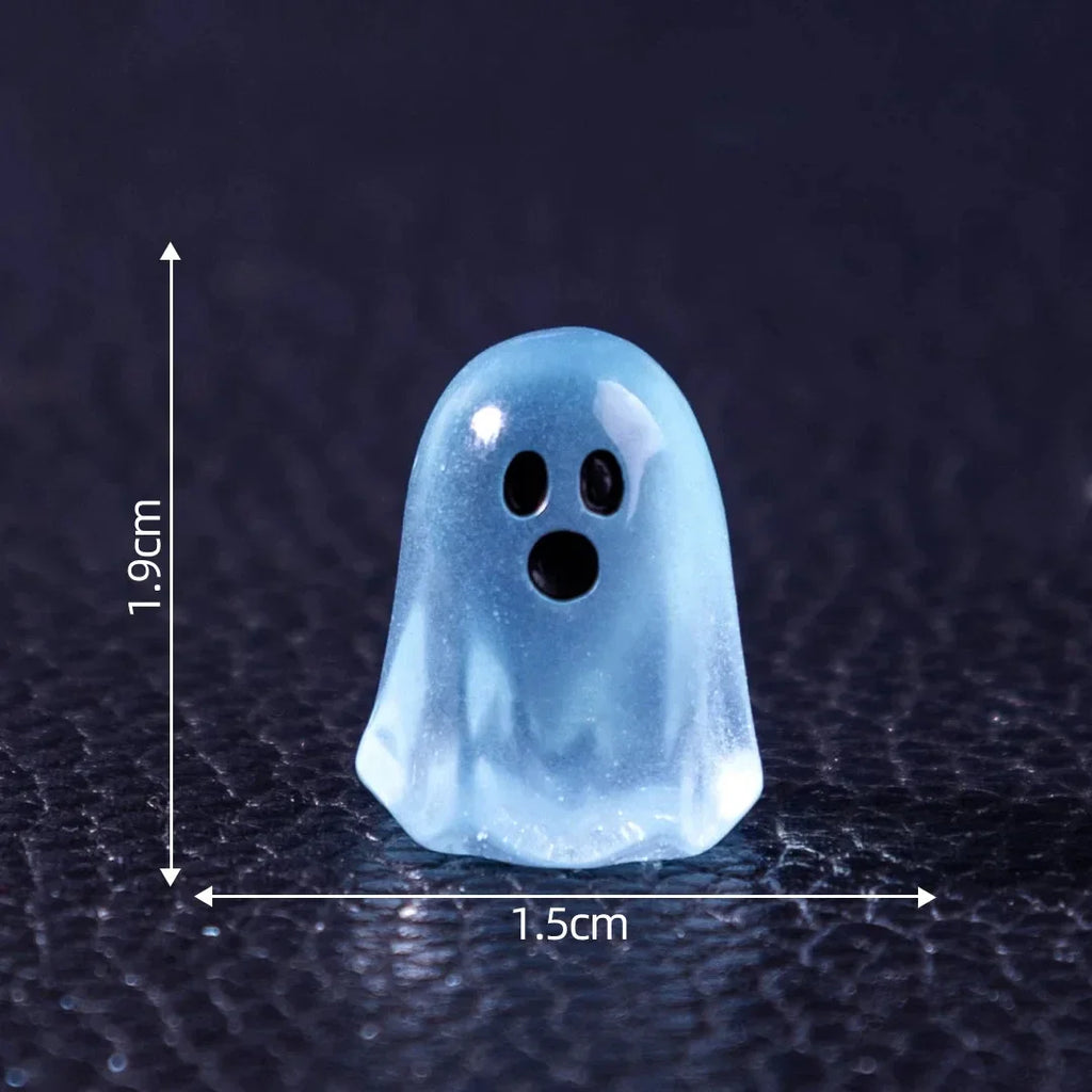 Luminous Ghost Figures – Glow in the Dark Halloween Miniatures