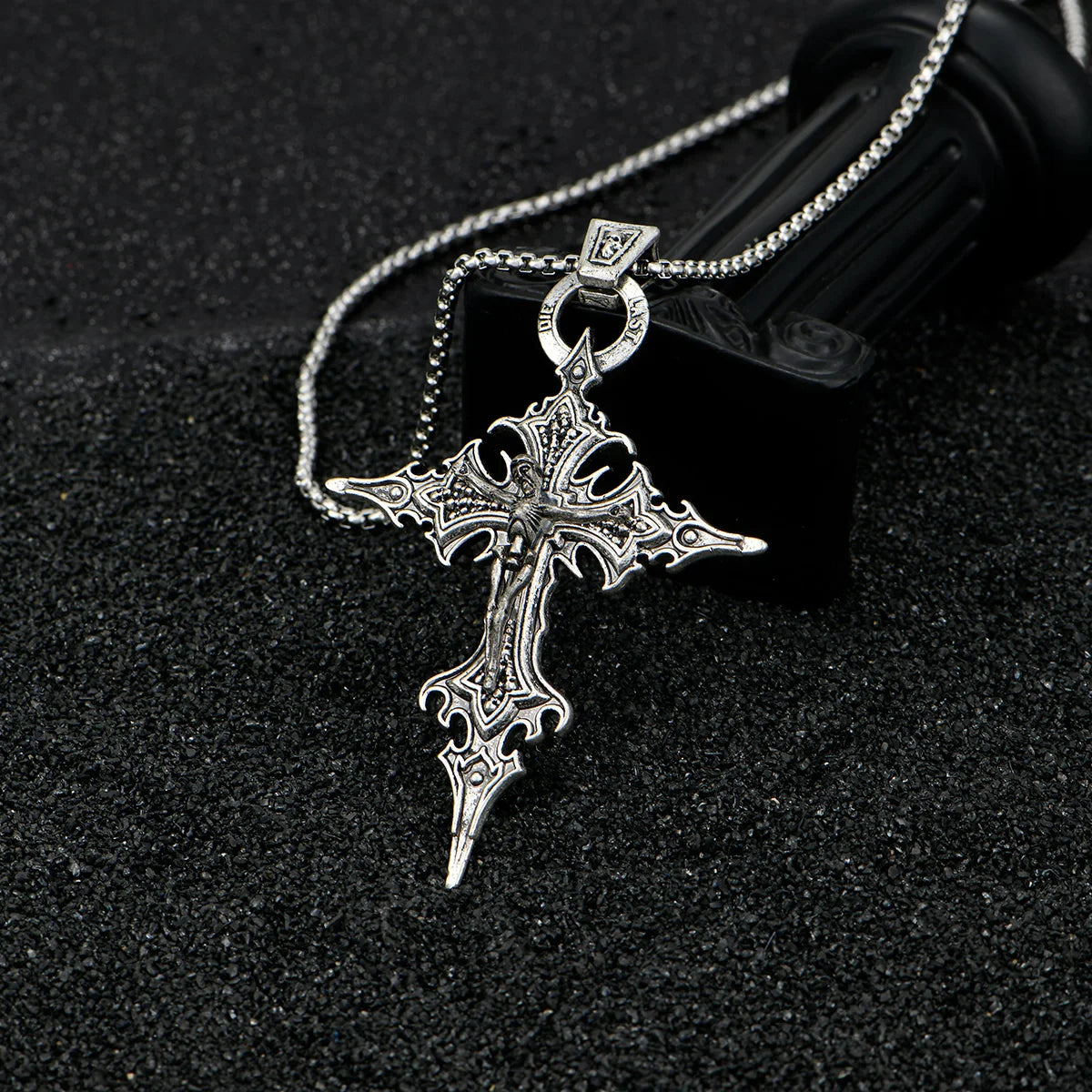 Gothic Cross Pendant Necklace Retro Skull Design