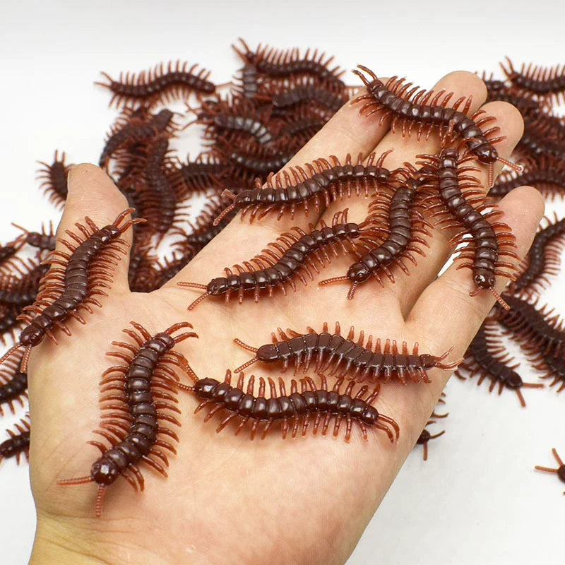 Fake Bugs for Halloween – Plastic Spider, Cockroach & Scorpion