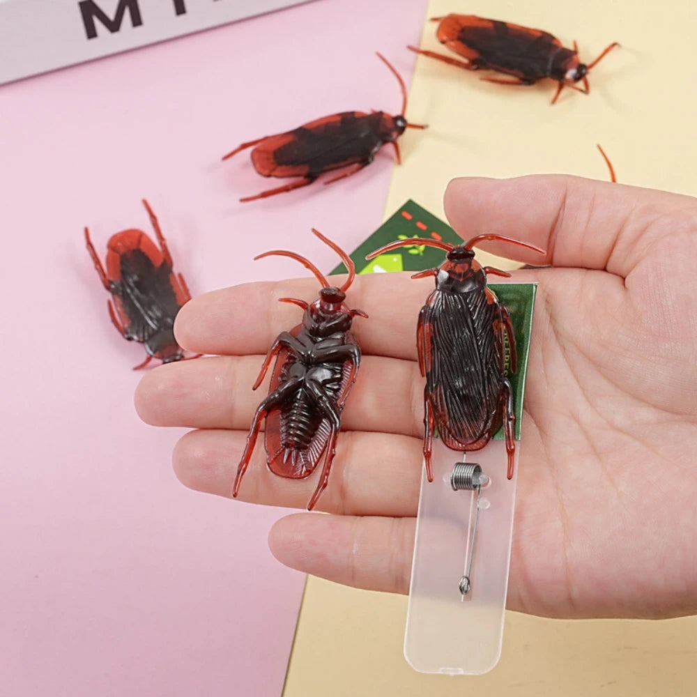 Halloween Prank Toy – Fake Cockroach Party Gag for Spooky Fun
