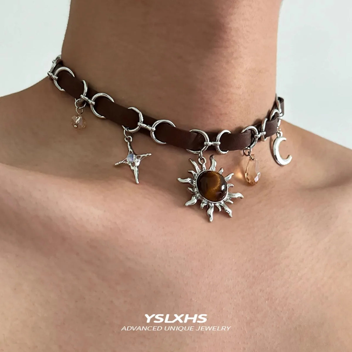 Gothic Leather Choker – Y2K Punk Necklace for Women