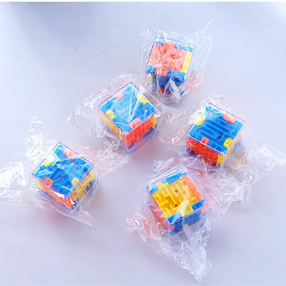 3D Maze Puzzle – Transparent Rolling Ball Cube Brain Teaser