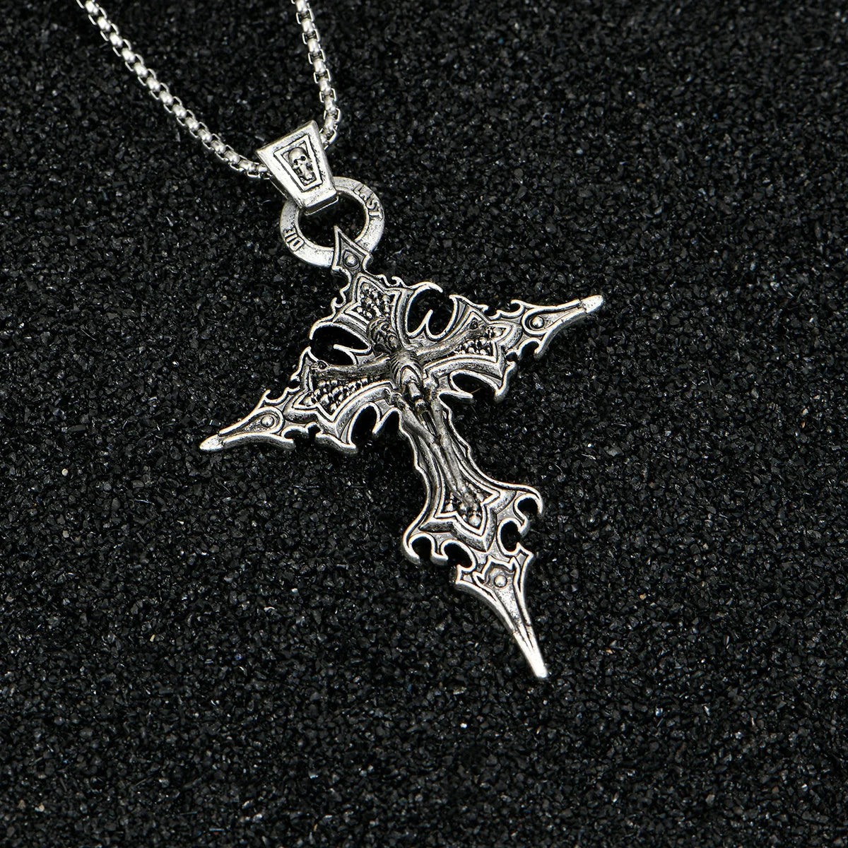 Gothic Cross Pendant Necklace Retro Skull Design