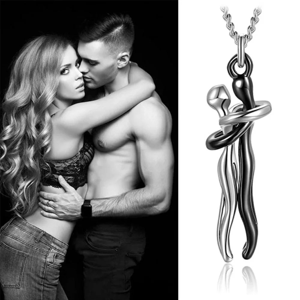 Black Hug Pendant Necklace – Elegant Love Symbol for Daily Wear