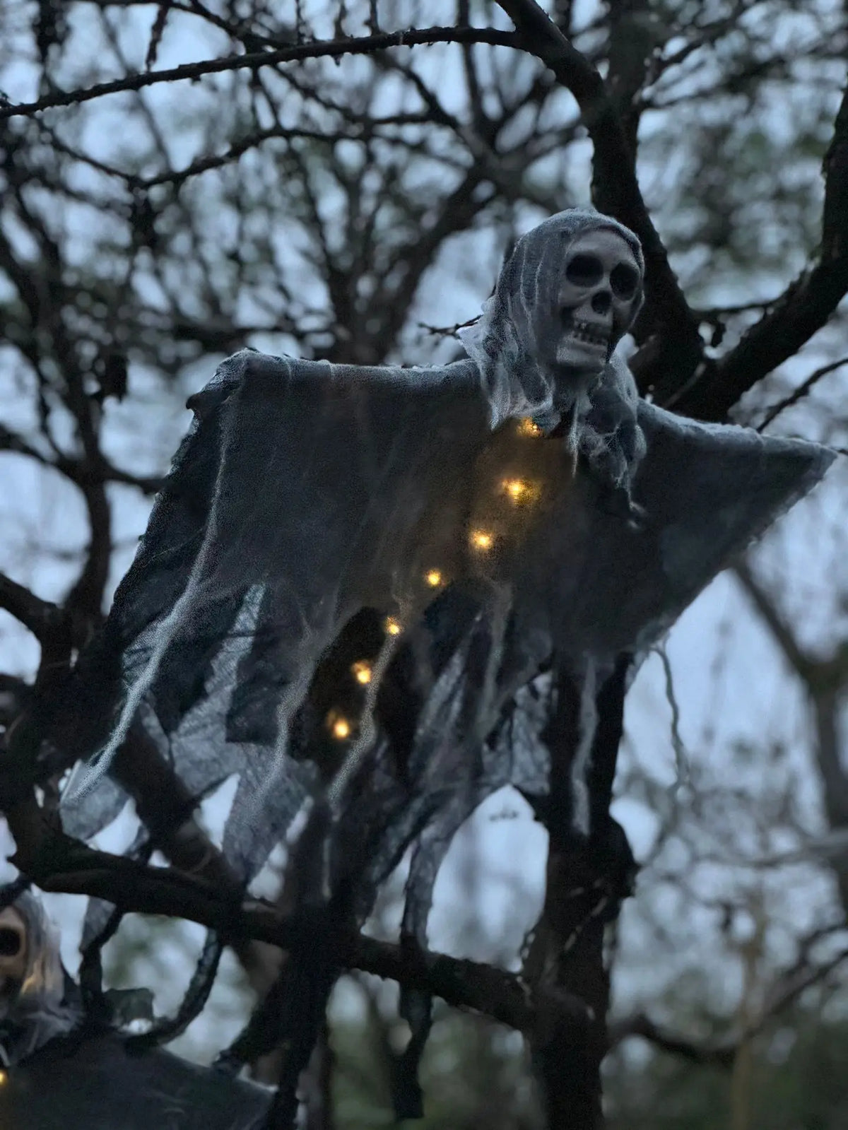 Hanging Halloween Ghost Decoration – LED Skeleton for Outdoor Decor