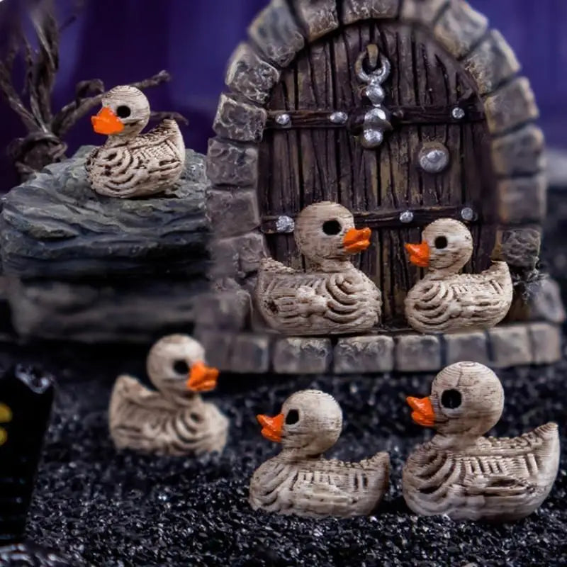 Gothic Skull Duck Figurines, 20-Pack Mini Halloween Decor