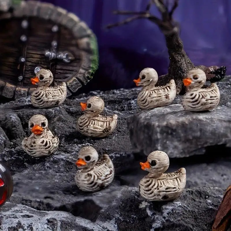 Gothic Skull Duck Figurines, 20-Pack Mini Halloween Decor