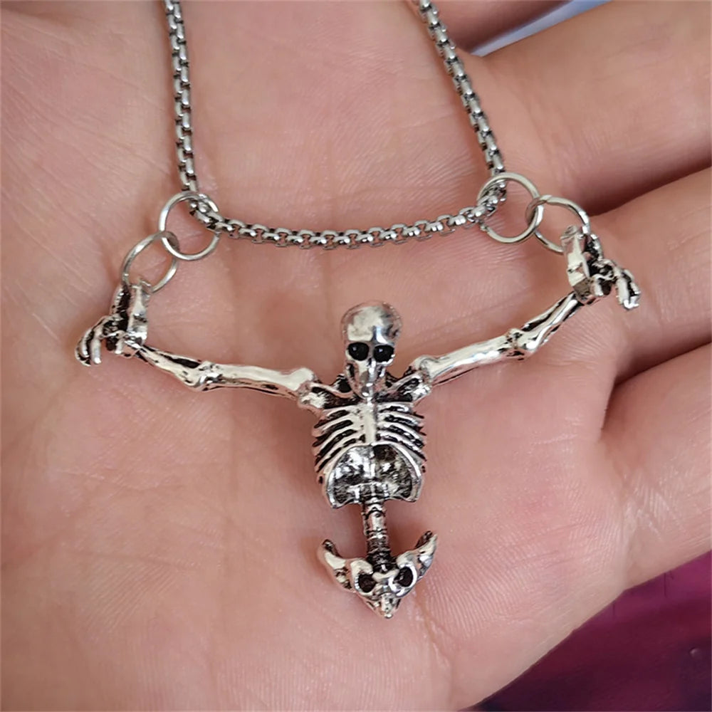 Punk Skull Necklace Captivity Skull Pendant Bicycle Rock Jewelry Gift For Men And Women Zinc No Gems