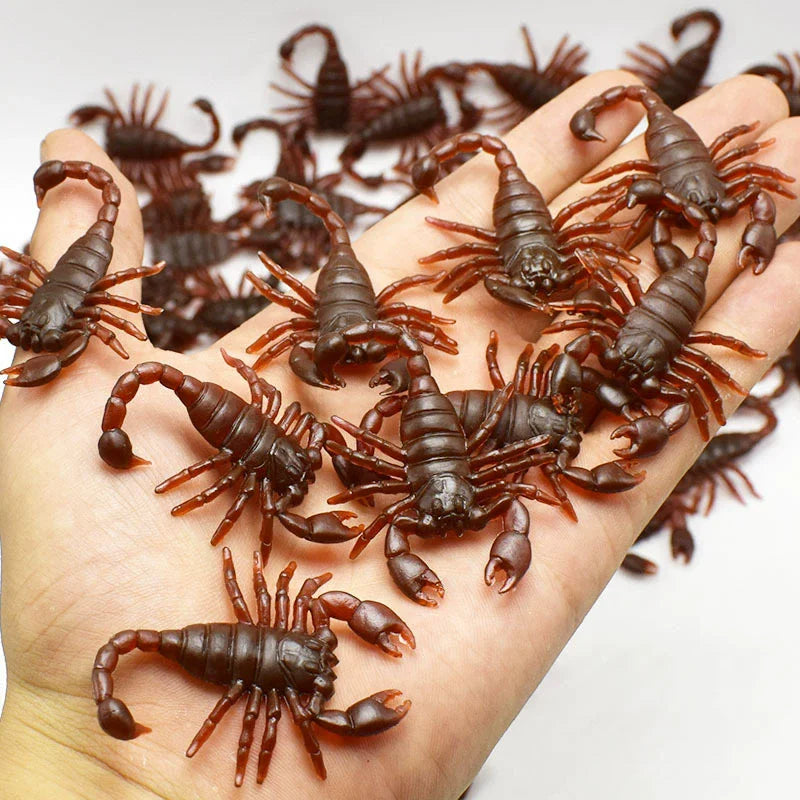 Fake Bugs for Halloween – Plastic Spider, Cockroach & Scorpion