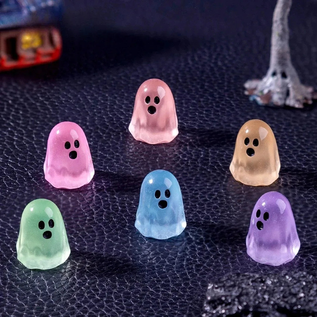 Luminous Ghost Figures – Glow in the Dark Halloween Miniatures