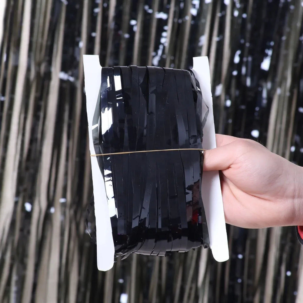 Metallic Foil Fringe Curtain – 1×2M Party Backdrop