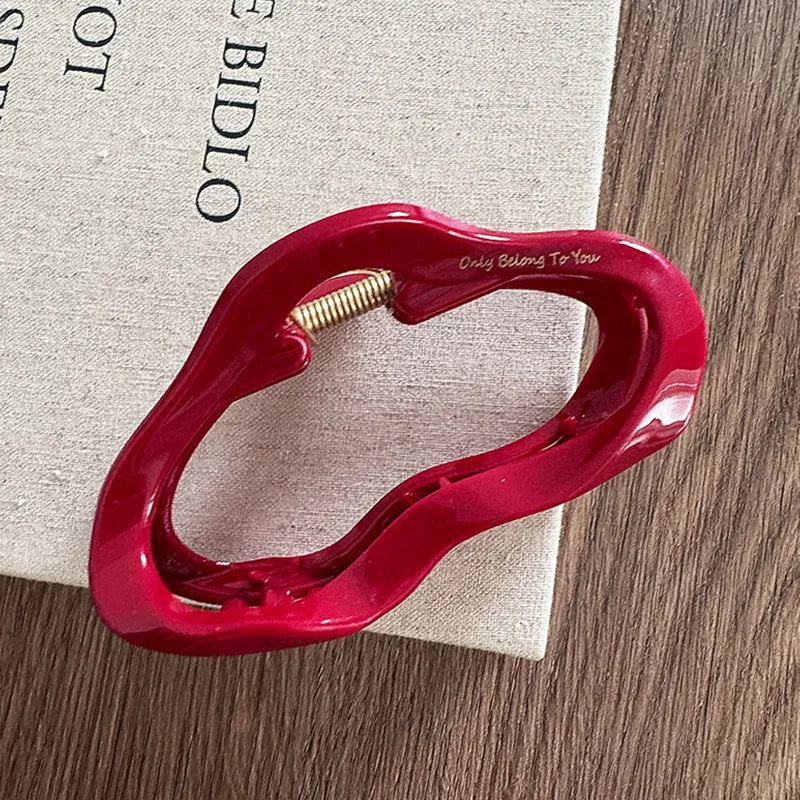 Large Hair Claw Clip – Geometric Shark Grip Hair Accessory